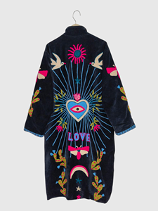 Manteau long pour femme en velours brodé à la main, grande taille, avec motif cœur et œil, col montant, manches longues, veste en polaire pour l'hiver - Product Image 1