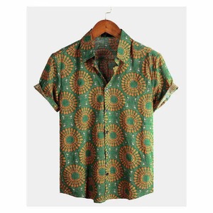 Camisa de Manga Corta para Hombre, Cuello en V, Estampado Geométrico, Corte Holgado, Informal, Tejida, 100% Poliéster, Verde Naranja, con Botones, para Verano - Product Image 1