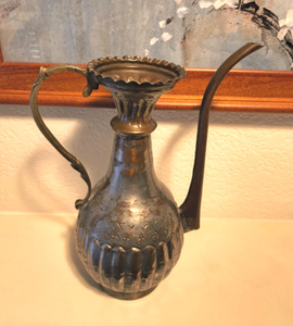 New Arrival Fancy Luxury Beaded Decorating Modern Wholesale Fancy Standard Serving Metal Pot Handle <b>Fluted</b> Base Serving Jug - Product Image 1
