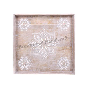 Premier exportateur fait à la main en bois de manguier forme carrée grand plateau de service avec poignée pour hôtels et restaurants meilleures fournitures de qualité - Product Image 4