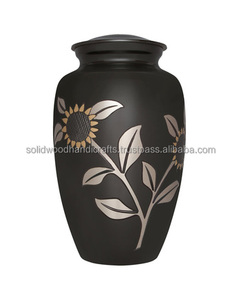 Urnes funéraires en laiton décoratives de haute qualité, faites à la main, pour hommes et femmes. - Product Image 3