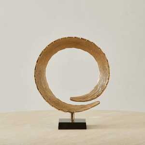 Sculpture ovale moderne en laiton, objet décoratif abstrait en métal fait main avec base, pour table de salon ou accent de présentation - Product Image 2