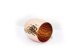 Mug en cuivre martelé de luxe, fait main, pour Moscow Mule, avec poignée en laiton, pour cocktails, provenant d'un fournisseur indien. - Product Image 2