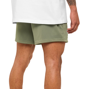 Shorts de sport respirants pour hommes, en maille, 5 pouces, pour la musculation et l'entraînement, vert base - Product Image 2