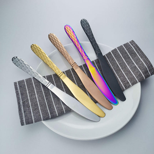 Ensemble de couverts en métal de style traditionnel, couteau, cuillère, fourchette, or, 4 pièces, en acier inoxydable, ensemble de couverts - Product Image 3