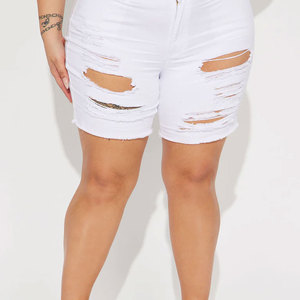Shorts de mezclilla premium para mujer con diseño de cintura con presillas y pedrería, estilo streetwear de algodón lavado - Product Image 4
