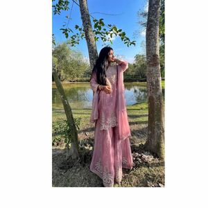 Ensemble ethnique pour femme : haut brodé en tissu premium avec travail de sequins Sharara et dupatta en dentelle - Product Image 1