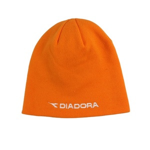 Gorro de Invierno Personalizado Promocional sin Dobladillo, de Acrílico y Spandex, Liso o Bordado, para Viajes - Product Image 1