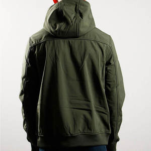 Veste softshell flexible avec tissu respirant et doublure confortable. Excellent choix pour un usage quotidien et les activités de plein air. - Product Image 2