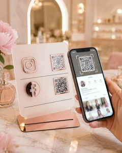 ป้ายอะคริลิค QR Code ดีไซน์ทันสมัย ราคาสุดคุ้ม พร้อมฐานไม้ ตั้งโชว์บนเคาน์เตอร์ หรูหรา สวยงาม สามารถปรับแต่งได้ เหมาะสำหรับการโฆษณา - Product Image 3
