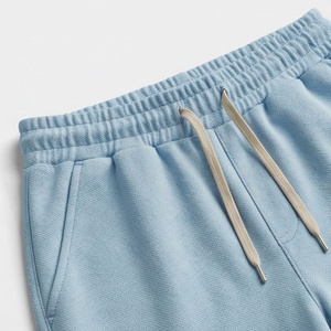Ensemble de shorts 2 pièces unisexe bleu clair à imprimé géométrique, t-shirt à manches courtes col rond et short cargo, vêtements décontractés pour le printemps et l'été - Product Image 5