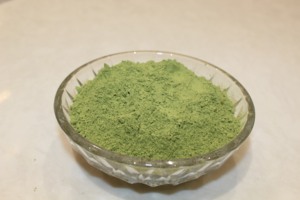 Poudre de feuilles de Moringa pure, moulue finement, superaliment vert, ingrédient végétal naturel pour les acheteurs en gros - Product Image 4