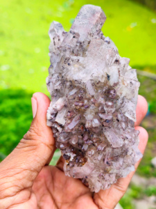 Cristal de Cuarzo Marrón Natural del Himalaya, Clúster de Piedras Curativas, Mineral en Bruto, Decoración para el Hogar, Gema en Bruto, Venta al por Mayor, Cristal Feng - Product Image 1