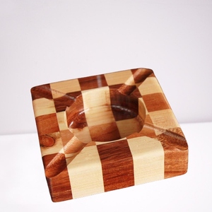 ที่เขี่ยบุหรี่อะลูมิเนียมแบบแบ่งส่วนสไตล์อเมริกันดั้งเดิม ลายตารางหมากรุก 4 ช่อง สำหรับใส่ซิการ์แบบไร้ควัน คุณภาพพรีเมียม - Product Image 3