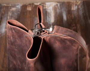 Mochila táctica de estilo de cuero duradero Hombro que lleva cuero Espacioso Versátil Escuela Senderismo Camping Aventuras al aire libre - Product Image 5