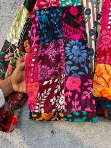 Chaqueta de Diseño Vintage con Bordado Phulkari, Chaqueta Phulkari Bordada a Mano, Ropa de Estilo Boho para Vacaciones - Product Image 5