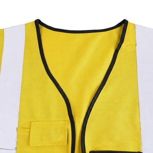 Gilet de sécurité haute visibilité Oree, réfléchissant, classe 1 ANSI, imperméable, avec fermeture éclair et plusieurs poches pour cônes de signalisation - Product Image 3
