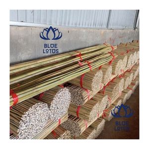 Lot de poteaux en bambou de couleur naturelle, forme ronde, pour l'agriculture et la décoration, durables, fiables, faciles à manipuler - Product Image 1