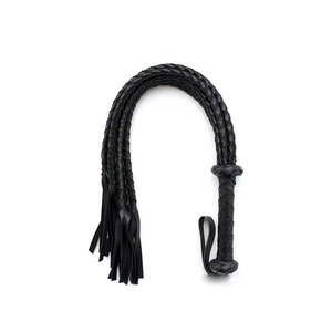 Fouet en cuir avec poignée tressée et extrémités à pompons - Product Image 1