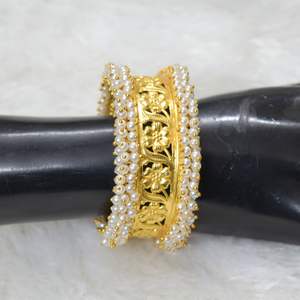 กำไลข้อมือทองเหลืองชุบทองดีไซน์ตะวันตกแบบเปิดได้ ทำมือ แฟชั่นอินเดียสุดฮิต สำหรับเด็กผู้หญิงและผู้หญิง - Product Image 1