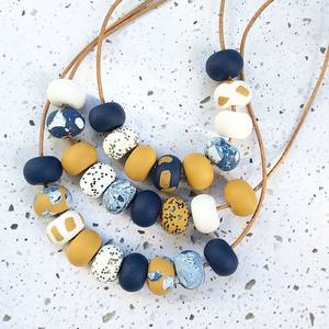 Collier artisanal en résine et perles de bois pour femme, bijou tendance pour les soirées, RR Enterprises India - Product Image 2