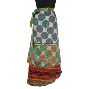 Jupe longue en soie indienne bohème élégante à deux couches pour femmes, idéale pour les soirées, la plage ou comme paréo - Product Image 4