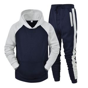 Chándal personalizado de alta calidad para hombre, servicio OEM personalizado, sudadera con capucha y pantalón para correr, chándal para hombre al por mayor - Product Image 1