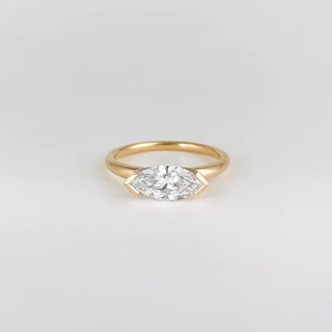 Anillo de Boda Minimalista con Diamante Solitario de Corte Marquesa de 1.70 CT, Plata 925 Chapada en Oro, Certificado GRA, Engaste de Tres Puntas - Product Image 1