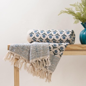 Couverture de canapé légère en coton fait à la main, couverture décorative de haute qualité au design indien personnalisé - Product Image 2