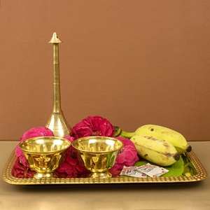 Ensemble de lampes à huile Diya en laiton, lampe traditionnelle indienne Aarti avec bols, décoration dorée pour mariage Puja - Product Image 1
