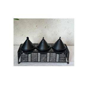 Plateau de service en métal noir avec revêtement en poudre pour aliments et autres articles, avec 3 compartiments blancs. - Product Image 4