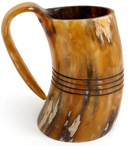 Jarra de Cuerno Estilo Vikingo Hecha a Mano con Diseño de Barco Tallado, Cuerno de Búfalo Natural, Taza Decorativa Rústica Antigua para Beber - Product Image 3