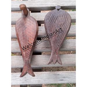Organisateur de bijoux uniques en bois sculpté à la main en bois de poisson - Product Image 2