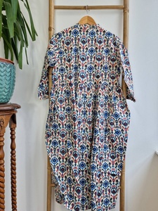 Vestido con estampado de bloques indios de algodón puro azul marino con motivo de Ikat Floral Maxi escote Halter Elegante ropa de día informal para el verano - Product Image 2