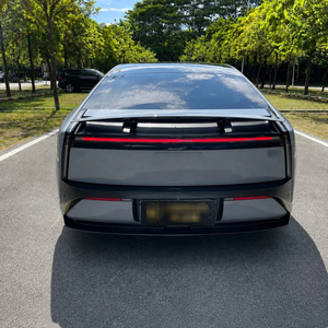 X.PENG P7 750 Ultra AWD 2025, berline électrique, 800V, charge rapide 5C, EV haut de gamme, toit ouvrant panoramique, sièges en cuir - Product Image 5