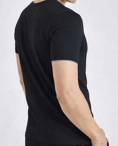 T-shirt en coton uni pour homme, coupe classique, léger, col rond, basique, personnalisable pour impression sur mesure, vente en gros OEM. - Product Image 4