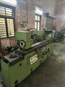 Máquina Rectificadora Cilíndrica Danobat Usada, Modelo 1200 ABC, Altura del Centro 175, Motor de 7.5kW, 220V - Product Image 2