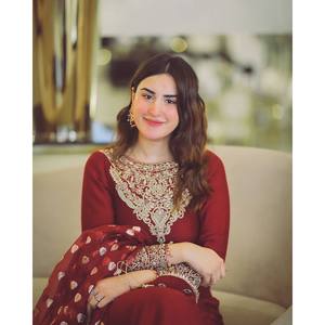 Ensemble Salwar Kameez en Rayonne Beige de Créateur, Haut et Bas avec Dupatta, Taille Unique, Idéal pour les Fêtes - Product Image 6