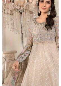 Elegante traje Anarkali de gasa beige bordado, manga larga, cuello barco, largo hasta el suelo, corte en A, vestido para la madre de la novia - Product Image 4