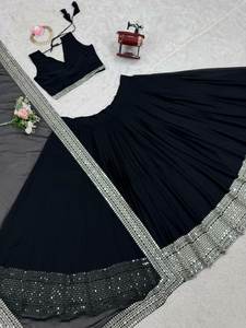 Nouvelle conception moderne, lehenga choli en fausse fourrure noire confortable pour femmes, avec évacuation de l'humidité, pour les mariages, les fêtes et les festivals - Product Image 5