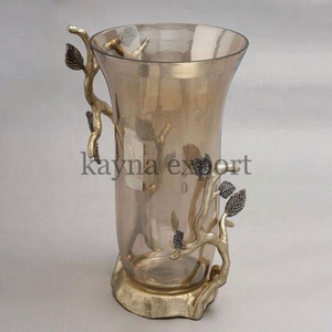 Jarrón de Flores de Diseño Personalizado con Diseño de Hoja de Baniano en Metal Dorado, Centro de Mesa de Aluminio Hecho a Mano para Decoración de Bodas - Product Image 2