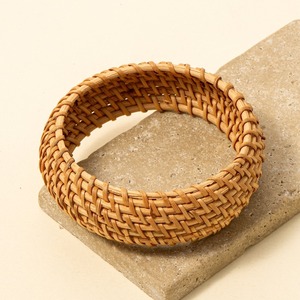 Bracelets en rotin tressé, bracelets design, accessoires à porter sur la main, bracelet en fibre durable - Product Image 5
