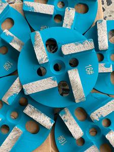 Disque de meulage diamanté HGP 4 segments haute dureté pour béton, métal, 100 mm, OEM pour le traitement des surfaces en pierre et en époxy - Product Image 3