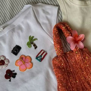 Tops bordados con cuentas de tamaño personalizado con patrones, tops con cuentas para mujer, estilo elegante con bordado de cuentas. - Product Image 1