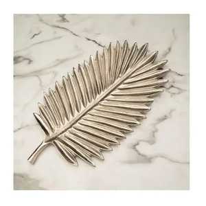 Plateau de rangement décoratif en métal argenté fait main en forme de feuille de palmier pour bijoux, bagues et accessoires de vanité – Vente en gros - Product Image 1