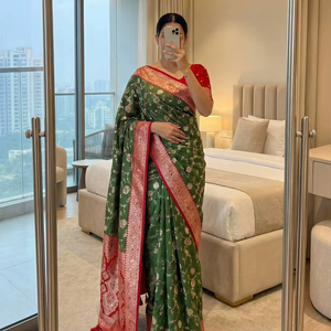 Sari de Seda Banarasi Real con Elegancia Meenakari - Product Image 1