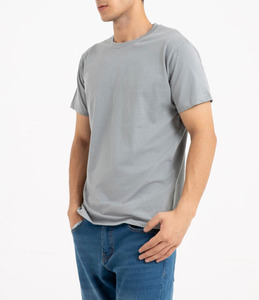 Fabricantes de ropa, camiseta de manga corta con cuello redondo y diseño de sublimación básico para hombre, de alta calidad. - Product Image 4