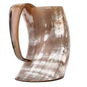 Mug en corne de style viking de luxe, fait main, en corne naturelle, pour les collectionneurs de festivals Renaissance - Product Image 2