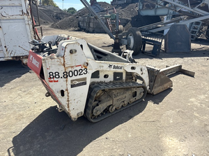 Minicargadora MT52 2013 con Cabina Cerrada, Máquina de Construcción de Alto Rendimiento - Product Image 4