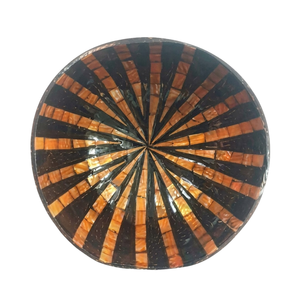 Bol en coquille de noix de coco avec rainures gravées superposées, finition écologique, surface polie pour cuisines modernes - Product Image 1